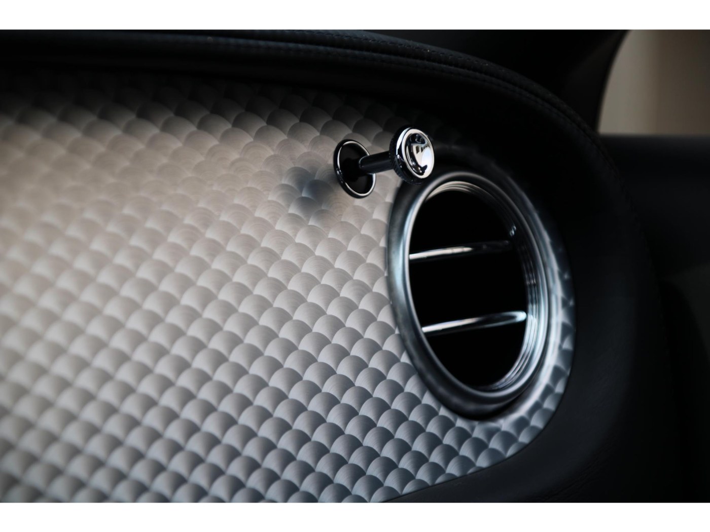 Bentley Continental Flying Spur W12 560pk — foto 42 van 44