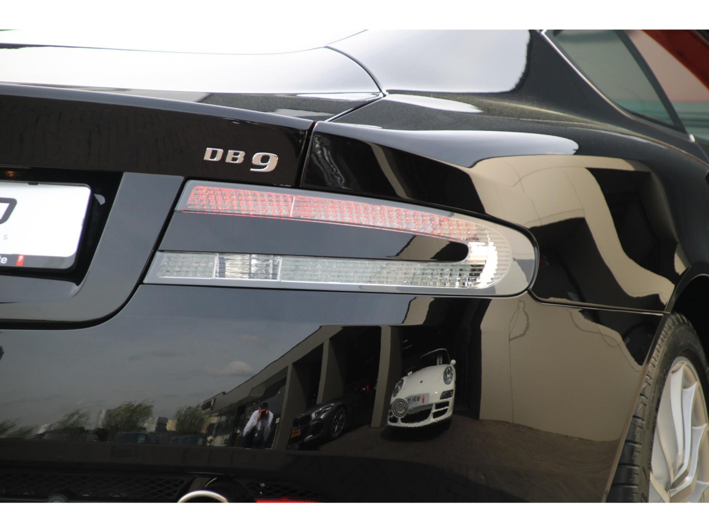 Aston Martin DB9 V12 Touchtronic — foto 12 van 39