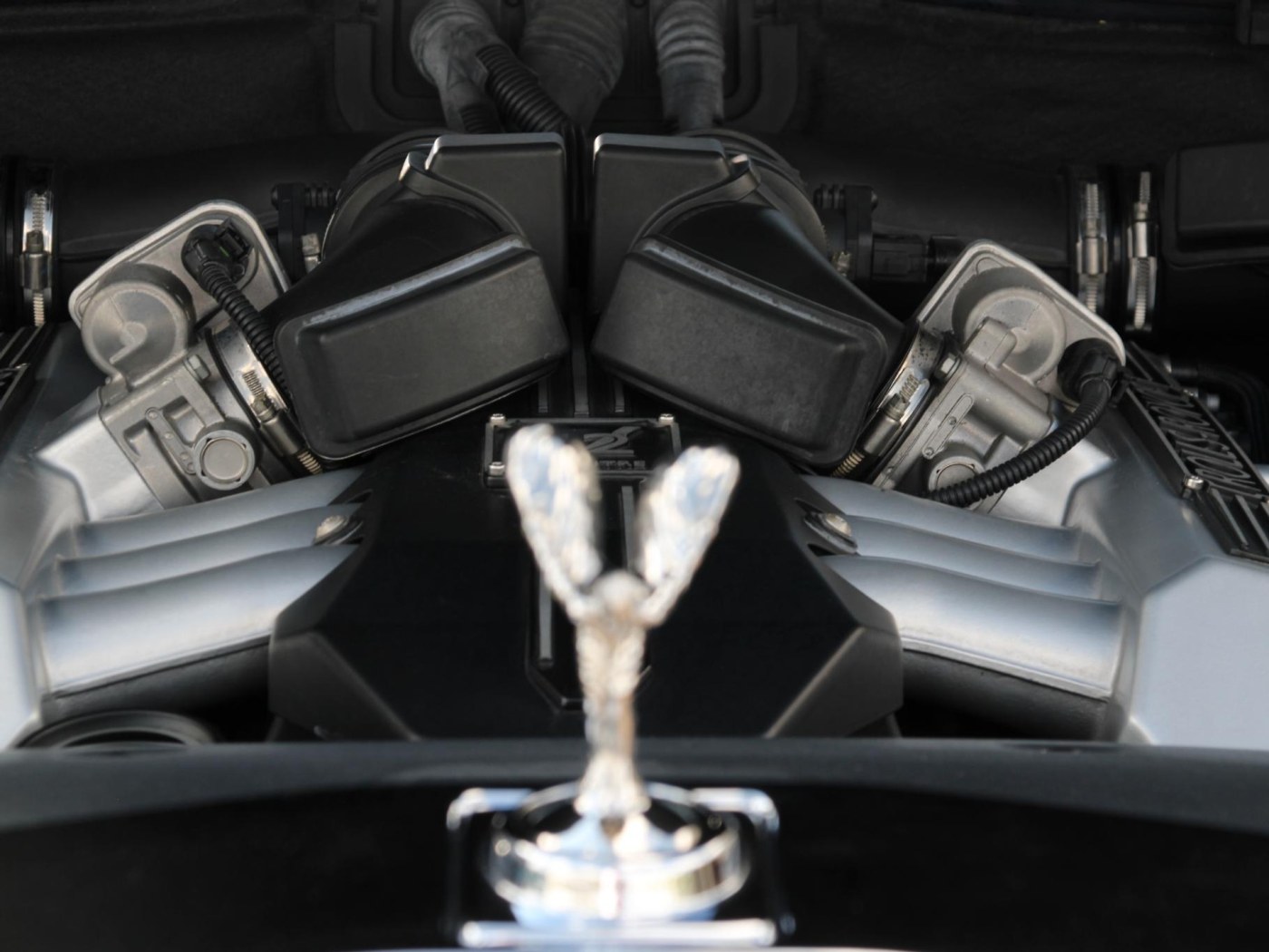 Rolls-Royce Phantom VII 6.75 EWB — foto 23 van 102