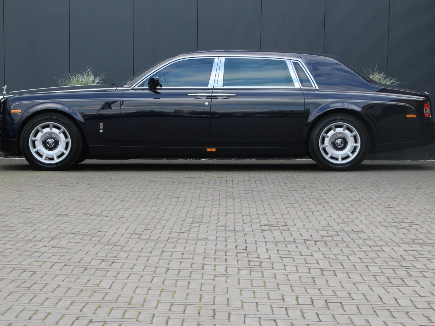 Rolls-Royce Phantom VII 6.75 EWB — foto 58 van 102
