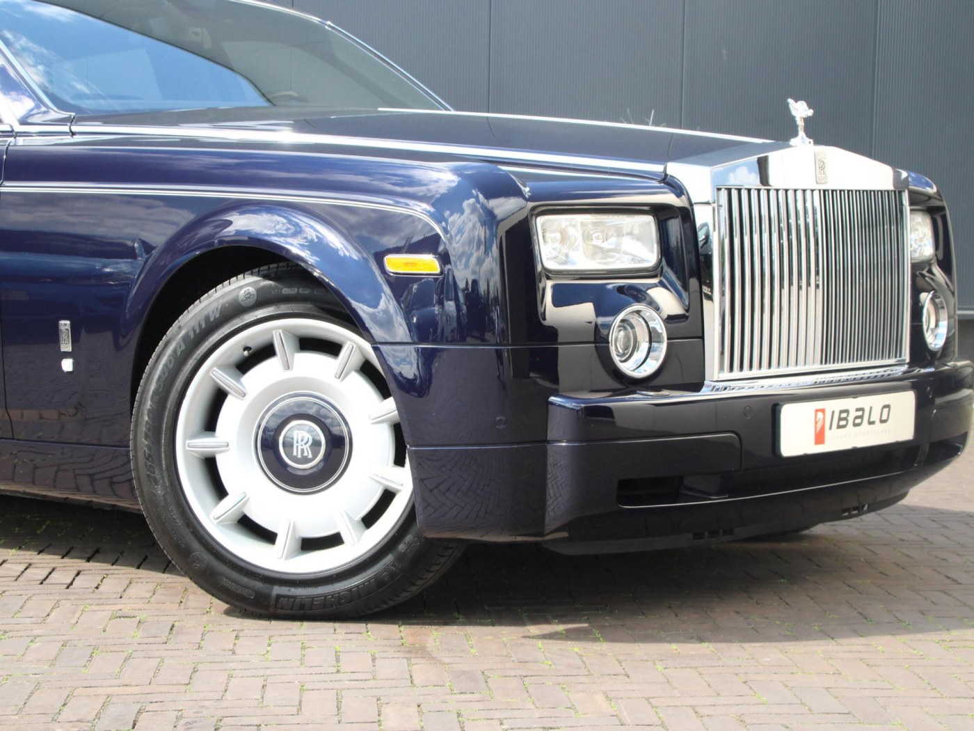 Rolls-Royce Phantom VII 6.75 EWB — foto 59 van 102