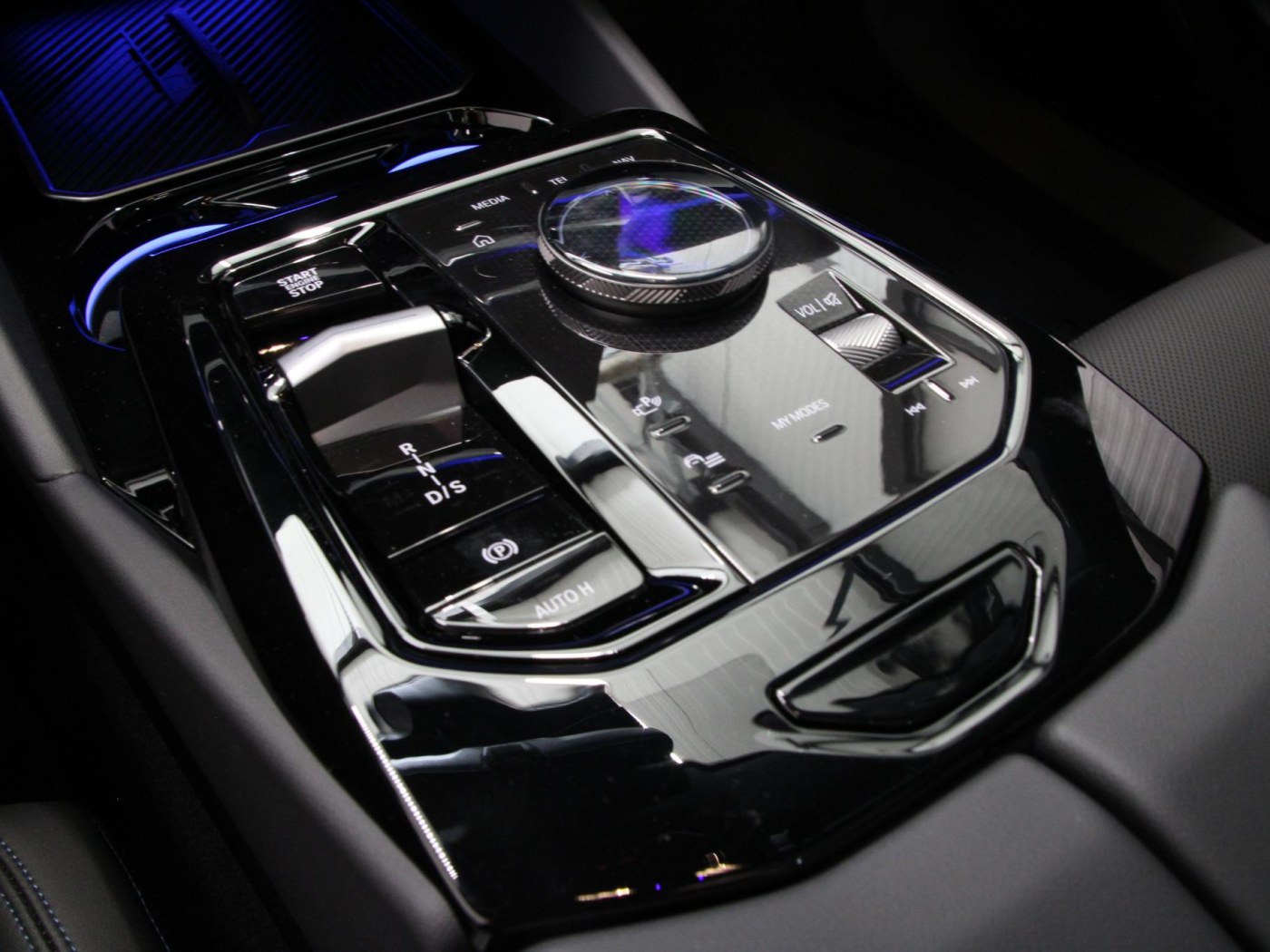 BMW 5-serie Touring 550e xDrive — foto 21 van 53