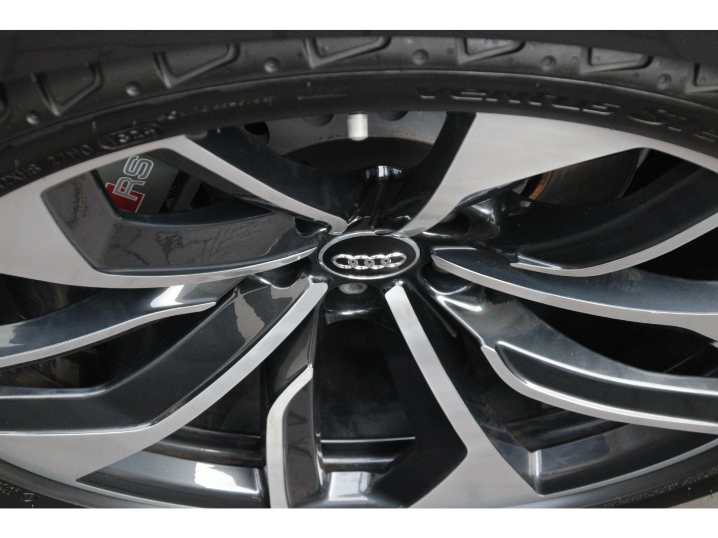 Audi RS4 Avant 2.9 TFSI quattro — foto 50 van 67