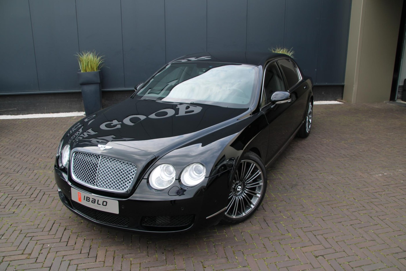 Bentley Continental Flying Spur W12 560pk — foto 23 van 44