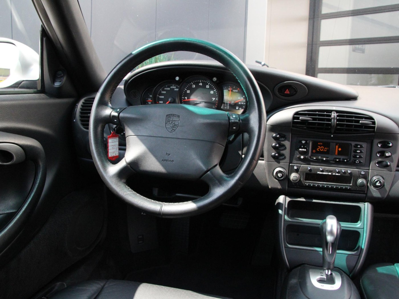 Porsche 911 3.4 Coupé Carrera — foto 29 van 42