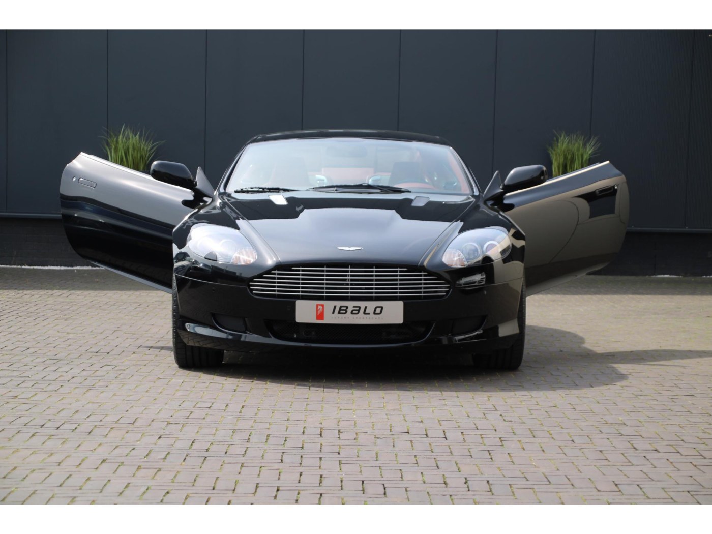 Aston Martin DB9 V12 Touchtronic — foto 6 van 39