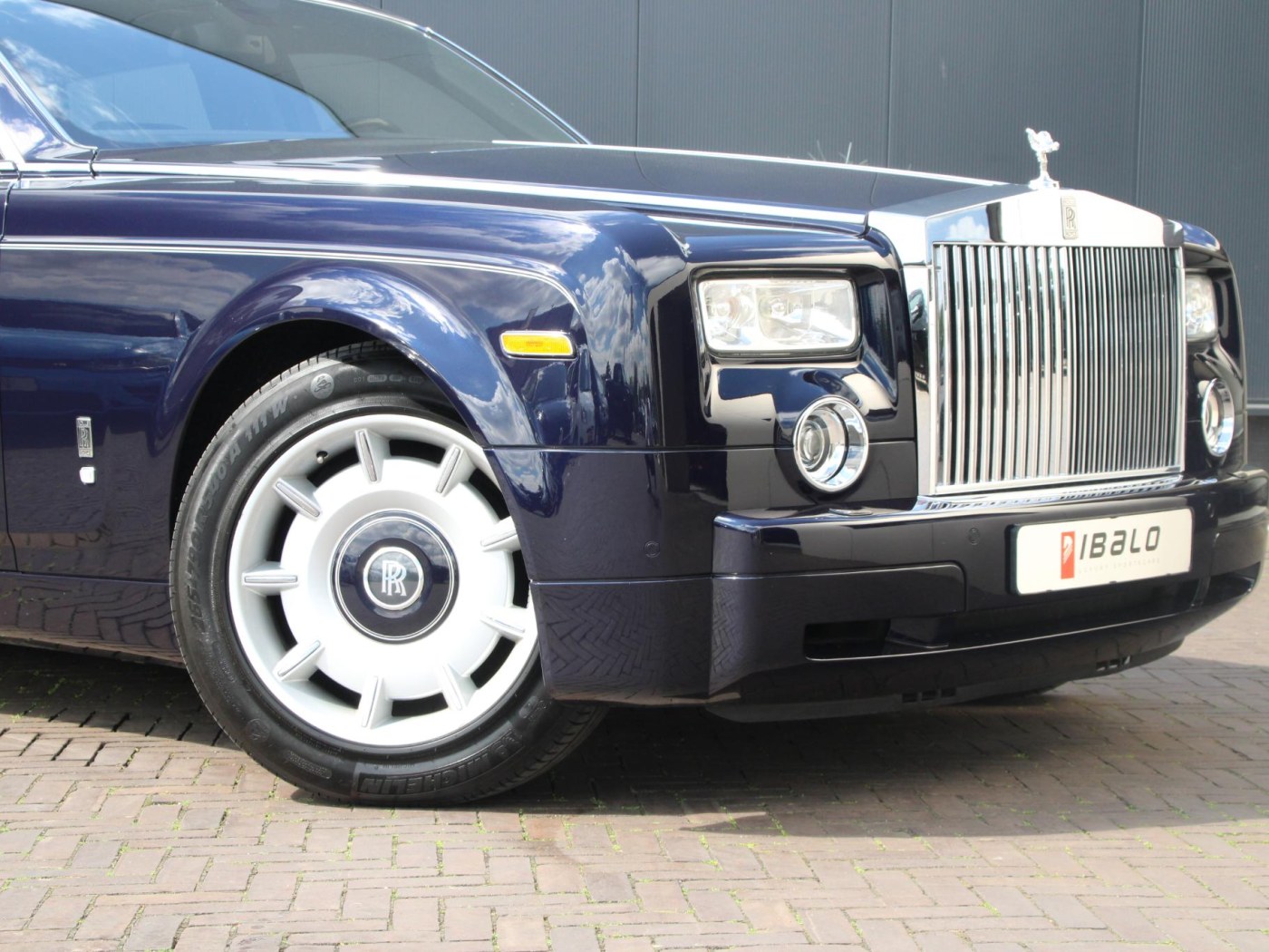 Rolls-Royce Phantom VII 6.75 EWB — foto 59 van 102