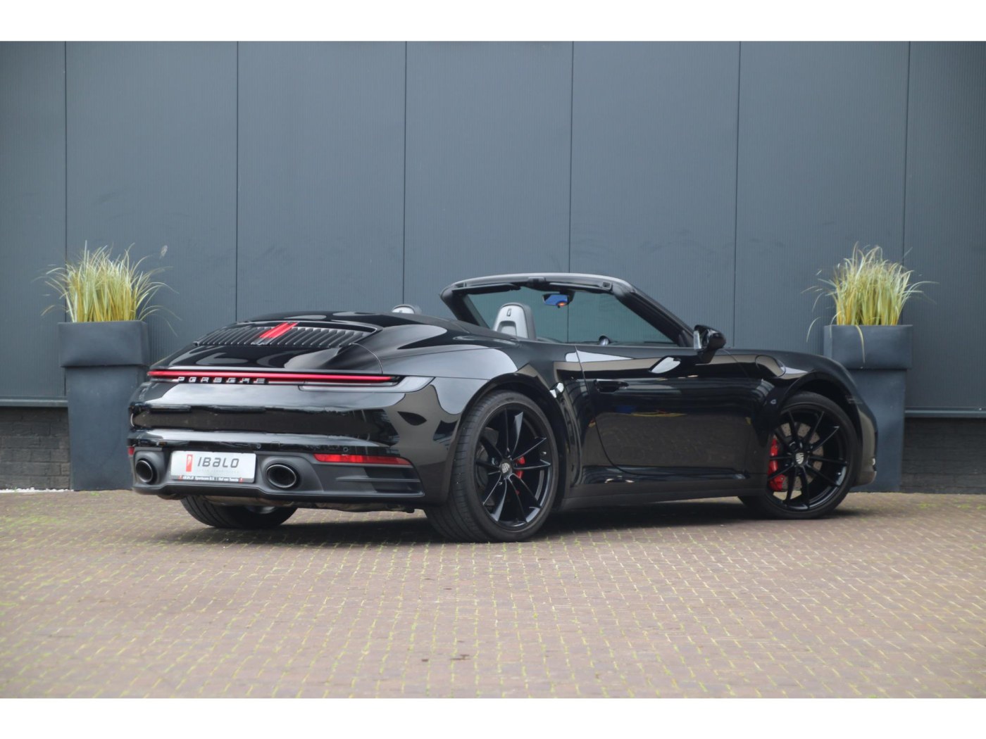 Porsche 911 Carrera S Cabrio (992) 450pk — foto 3 van 88