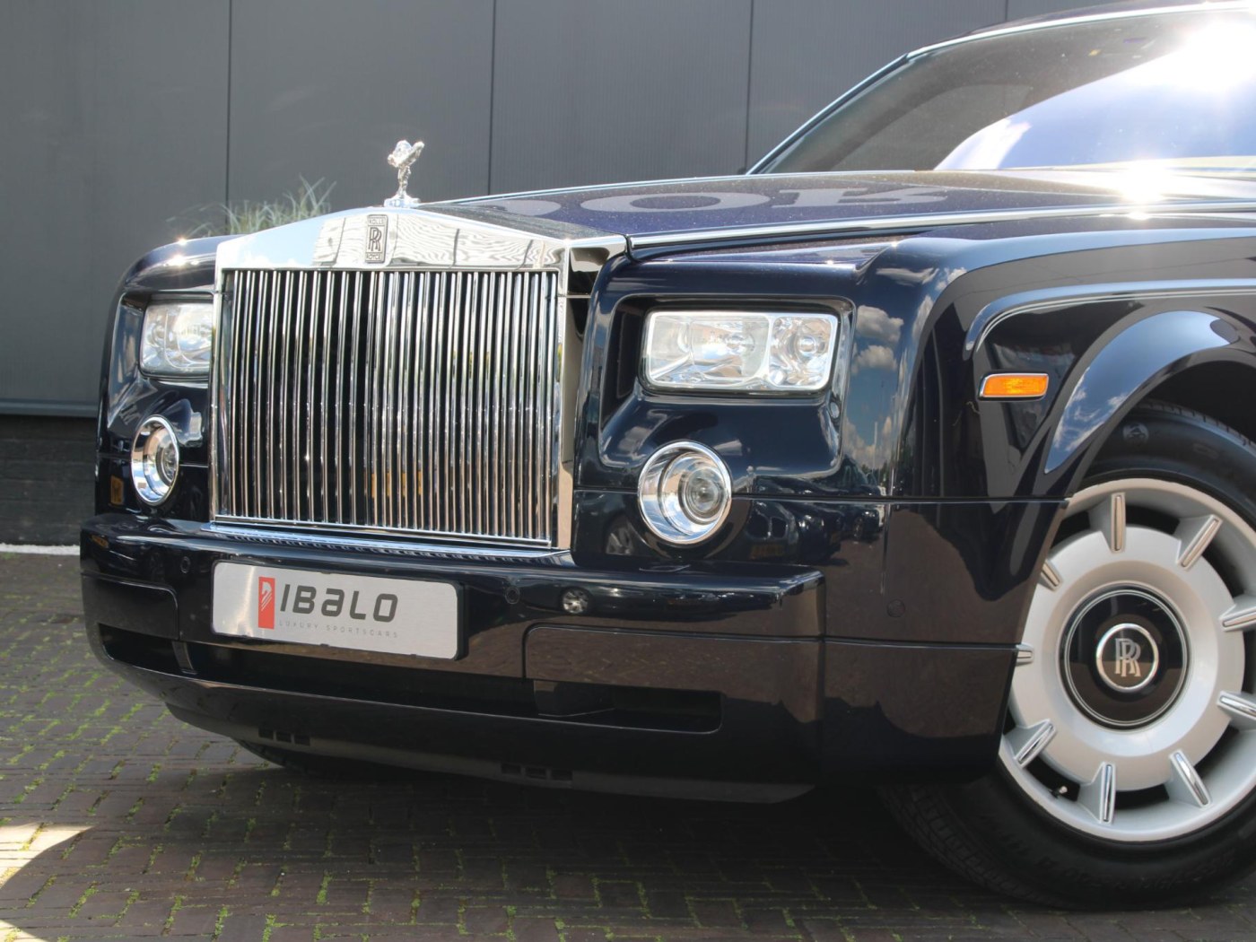 Rolls-Royce Phantom VII 6.75 EWB — foto 14 van 102