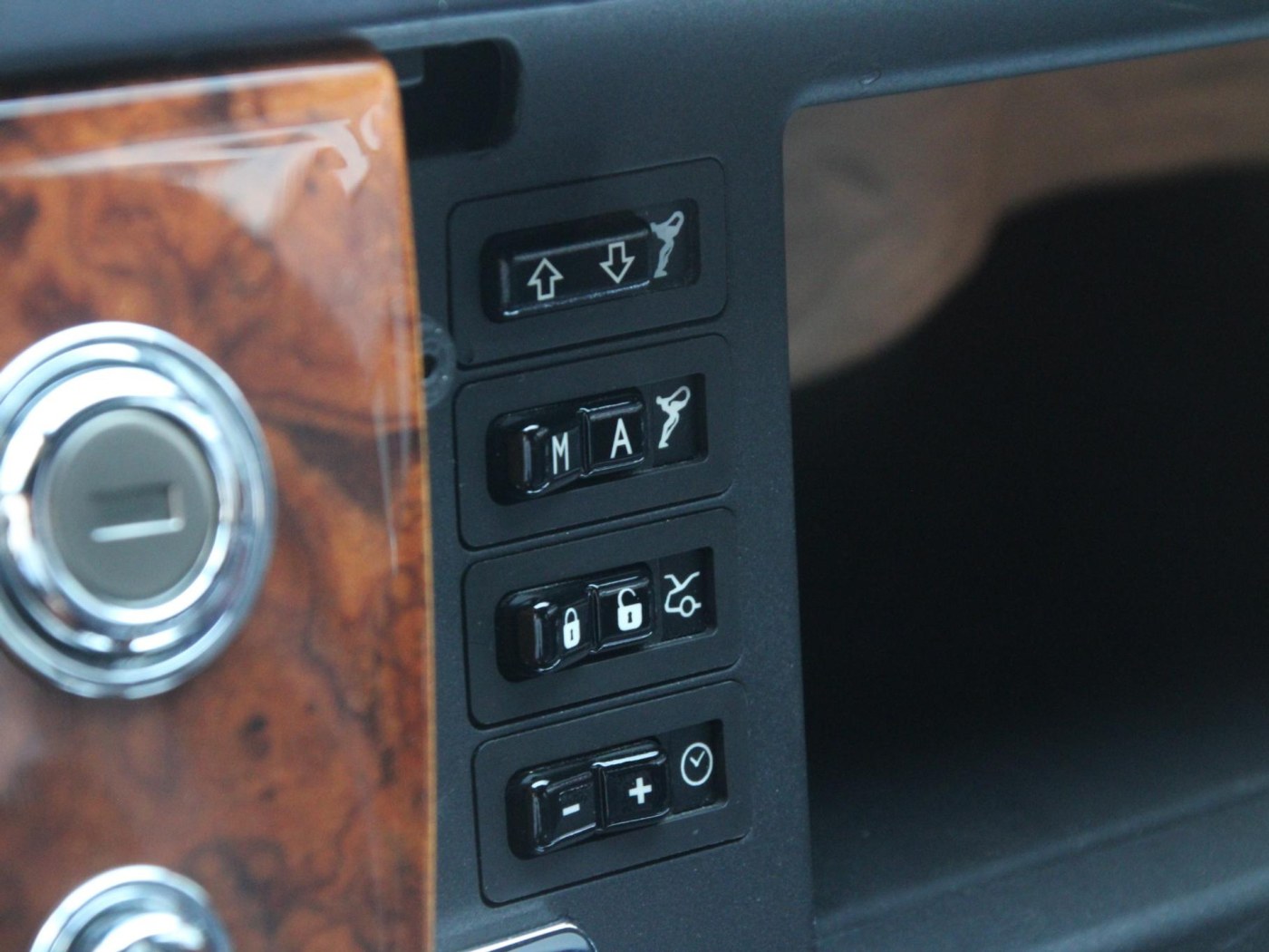 Rolls-Royce Phantom VII 6.75 EWB — foto 42 van 102