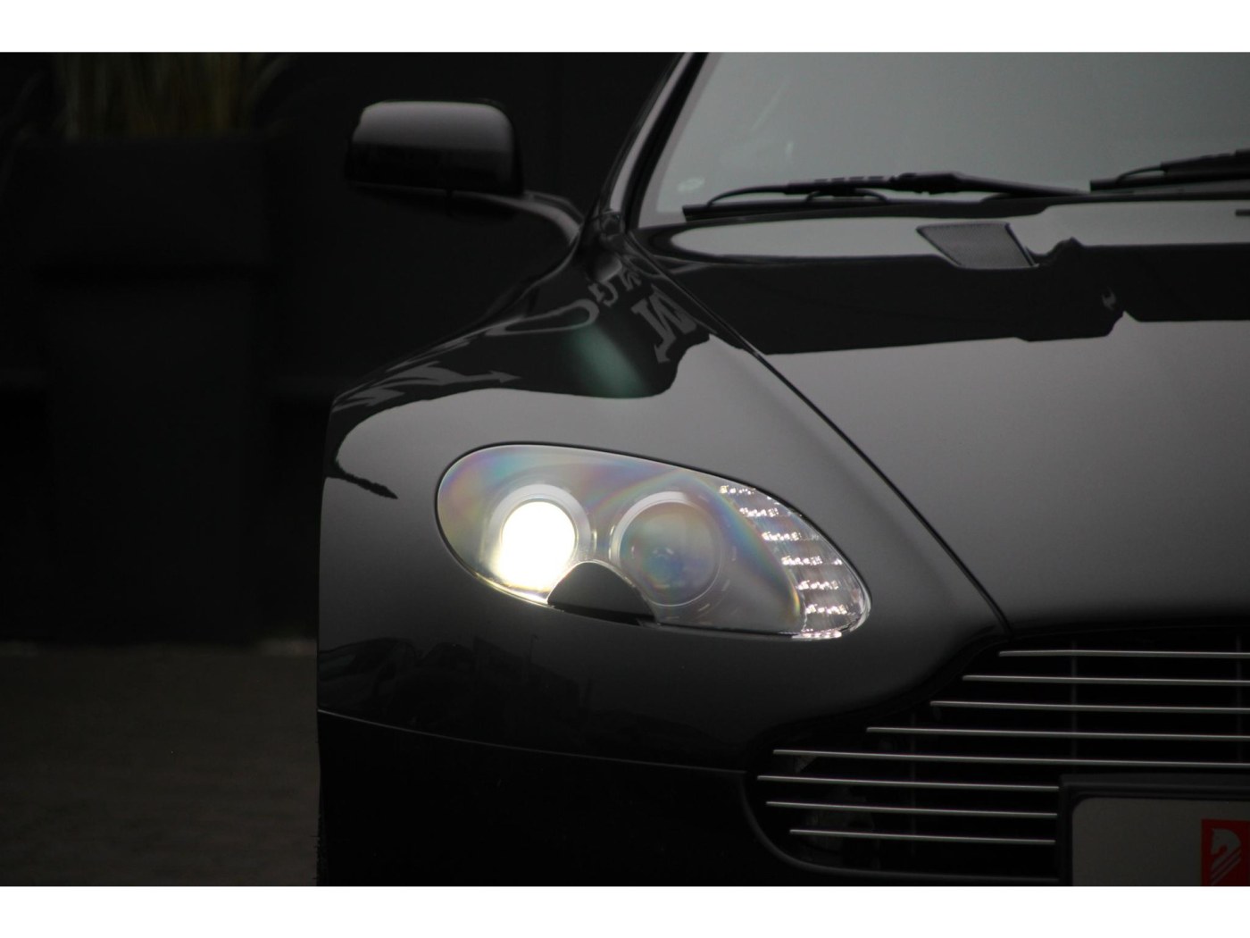 Aston Martin V8 Vantage V8 | NL-auto | Handbak 6 | 2e eigenaar | — foto 36 van 49