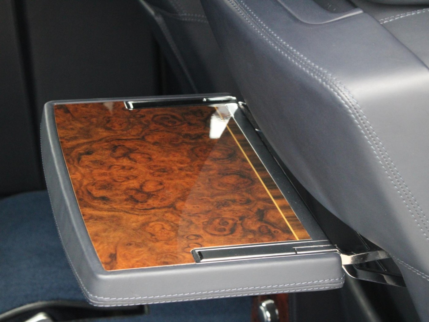 Rolls-Royce Phantom VII 6.75 EWB — foto 99 van 102