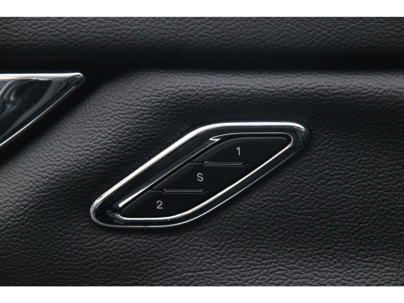 Maserati Quattroporte 3.8 V8 GTS — foto 40 van 48