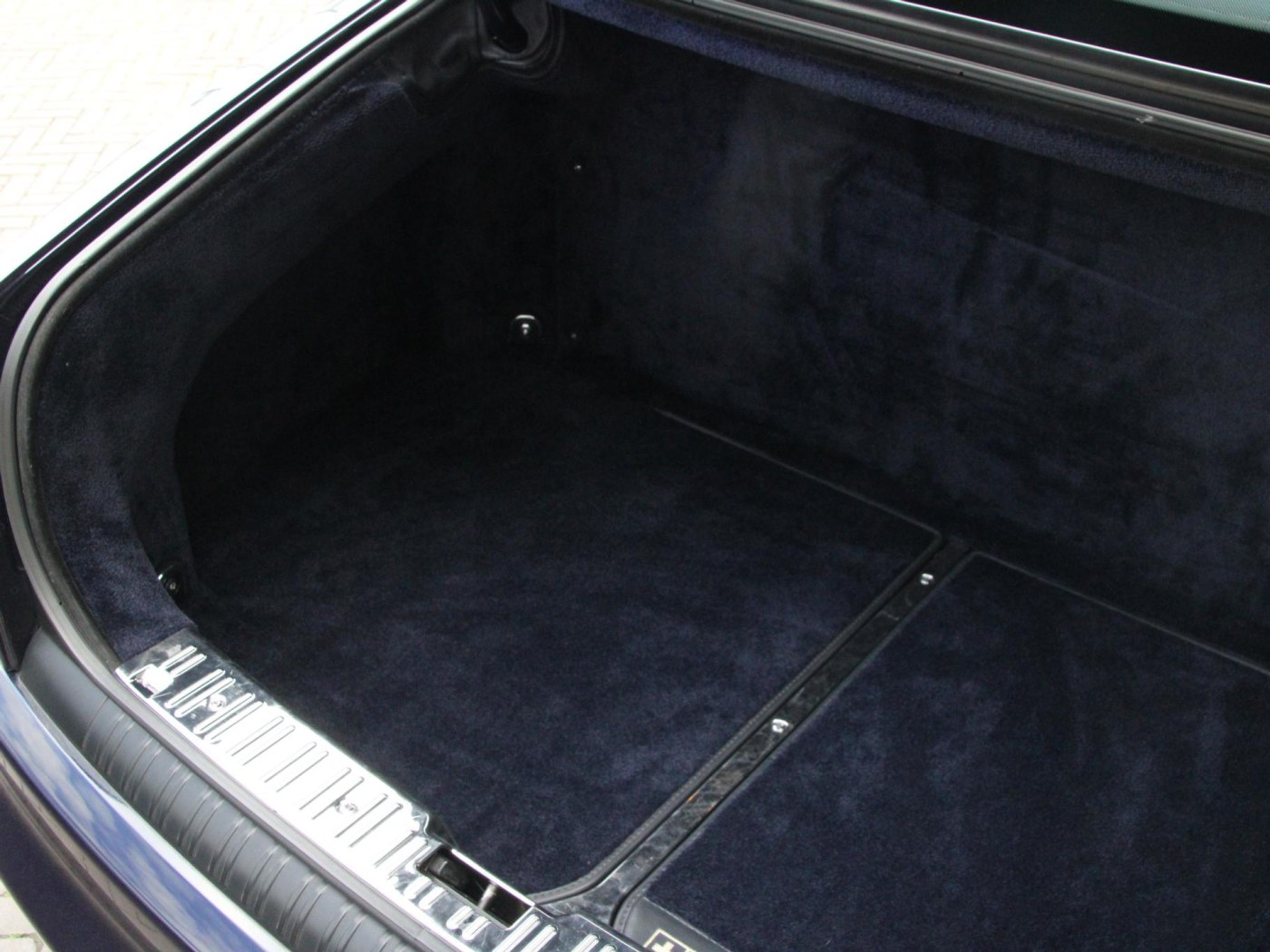 Rolls-Royce Phantom VII 6.75 EWB — foto 68 van 102