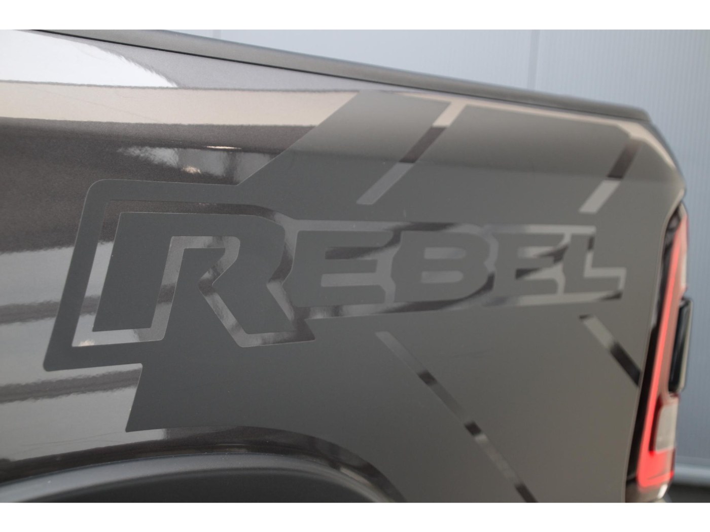 Dodge RAM 1500 REBEL | LPG 200L | 3.500kg trekhaak | 12 inch Uconnect | — foto 18 van 52