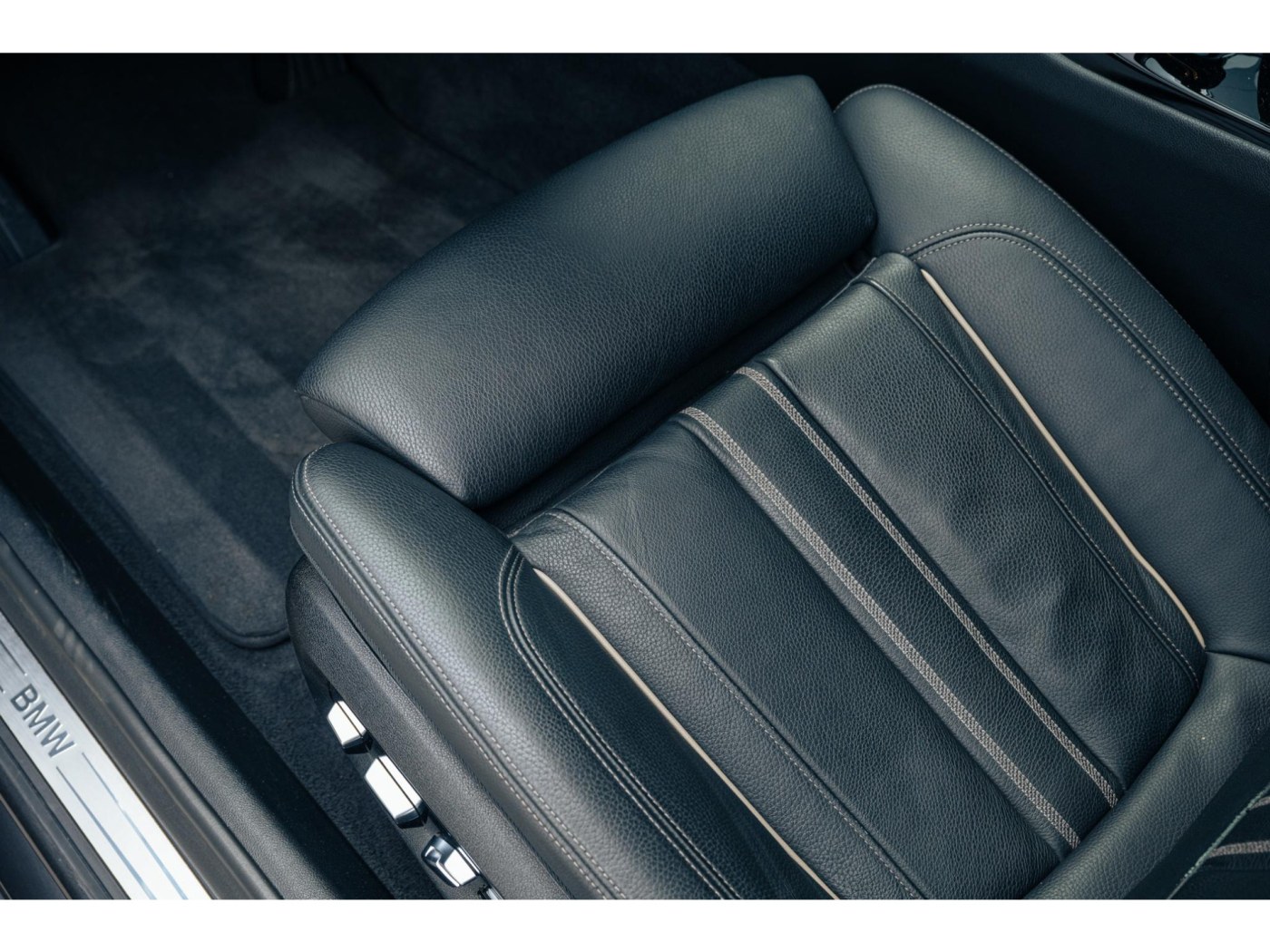 BMW 5-serie Touring 530e High Executive — foto 52 van 54