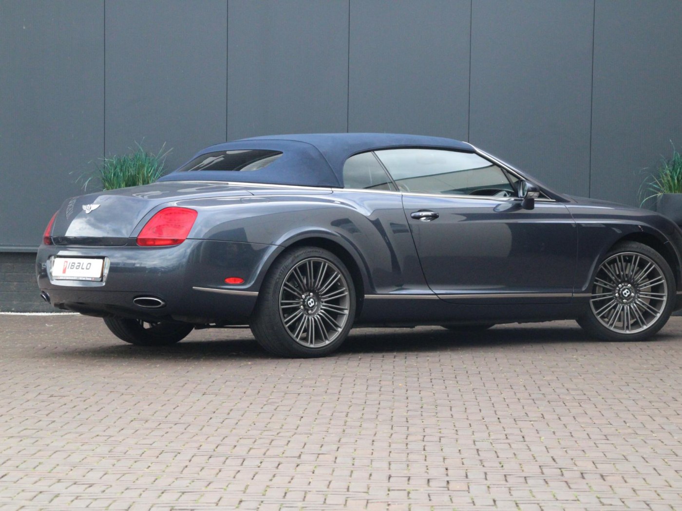 Bentley Continental GTC 6.0 W12 — foto 45 van 47