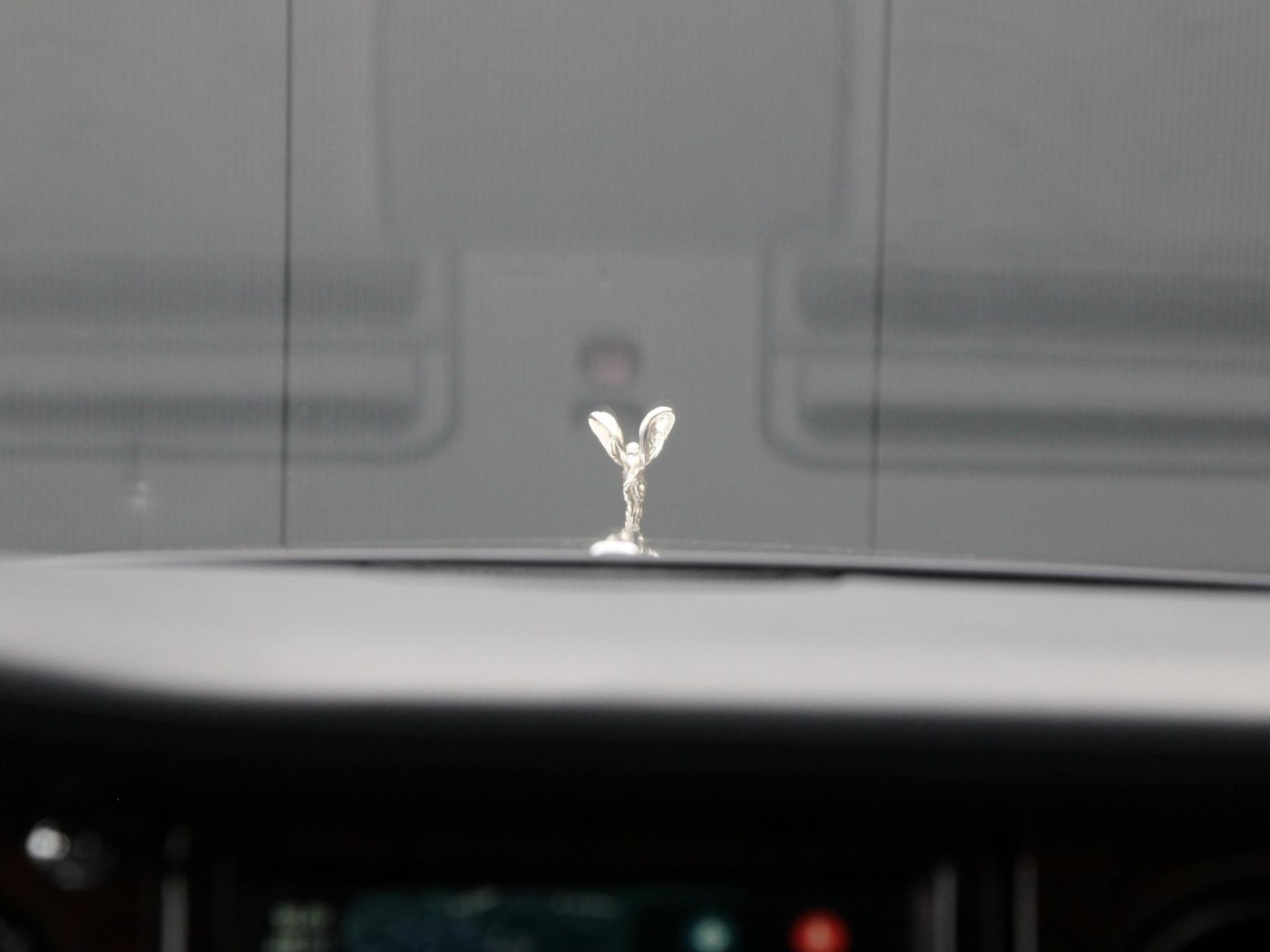 Rolls-Royce Phantom VII 6.75 EWB — foto 72 van 102