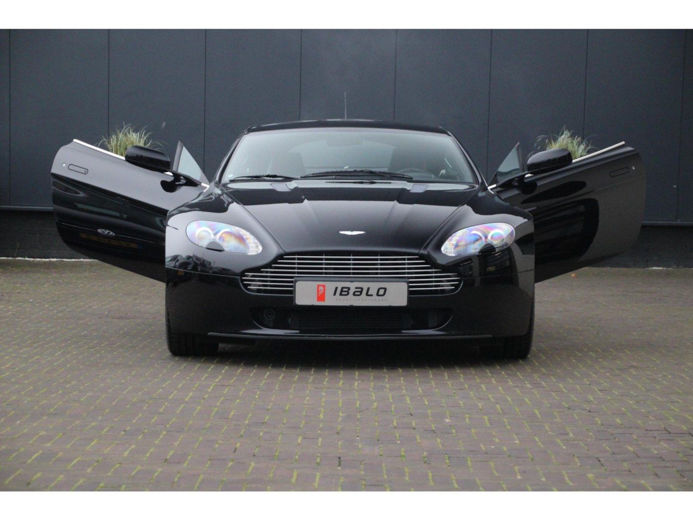 Aston Martin V8 Vantage V8 | NL-auto | Handbak 6 | 2e eigenaar | — foto 10 van 49