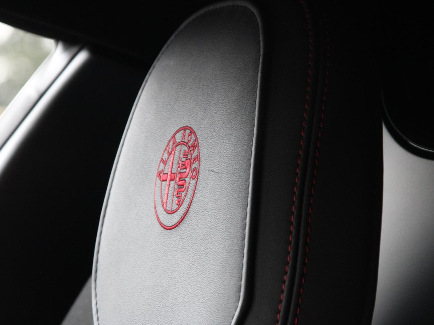 Alfa Romeo 4C TCT Launch Edition — foto 34 van 50