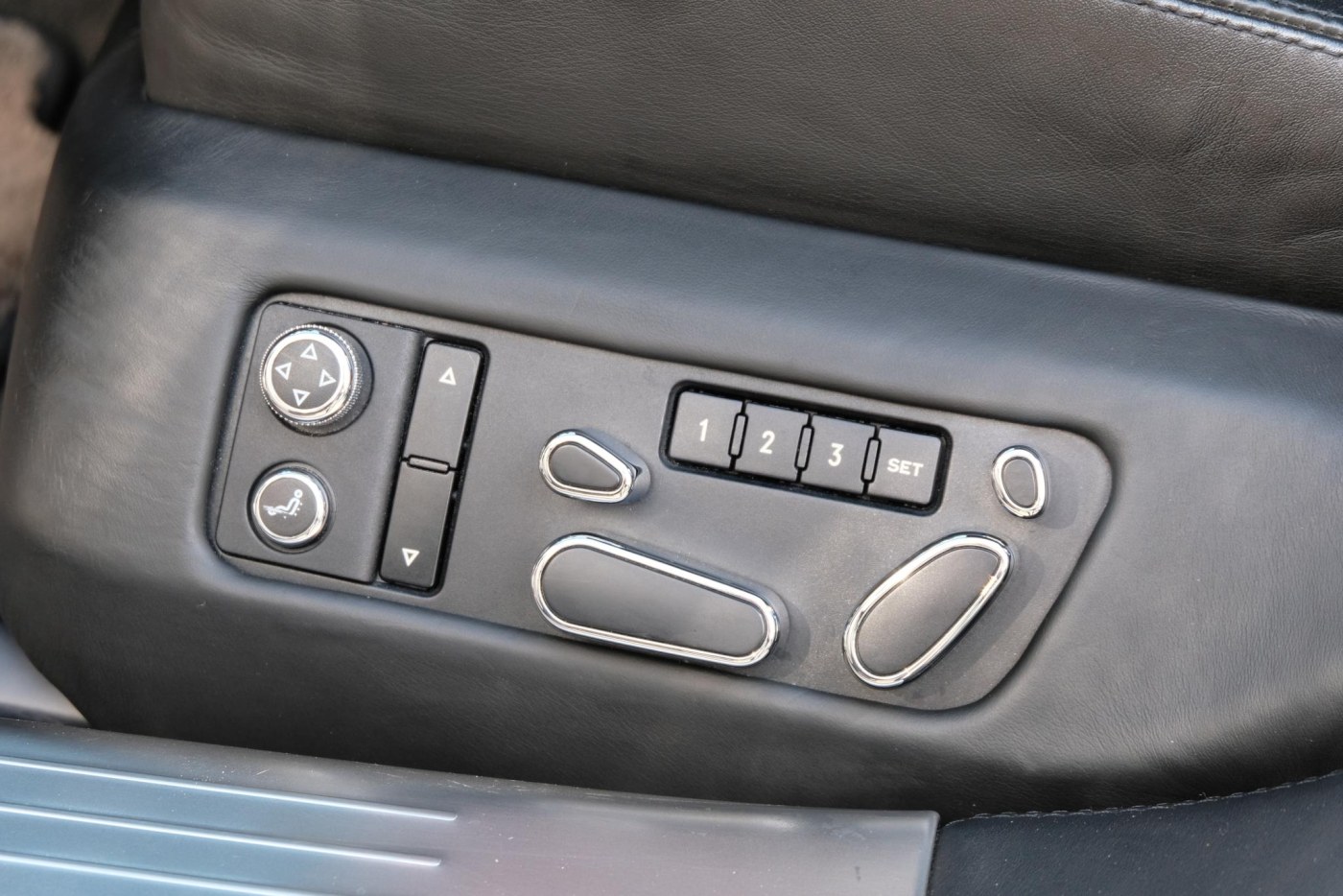 Bentley Continental Flying Spur W12 560pk — foto 25 van 44