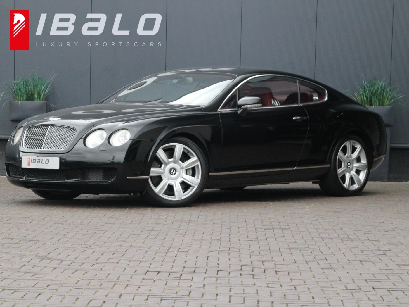 Bentley Continental GT W12 560pk — foto 1 van 30