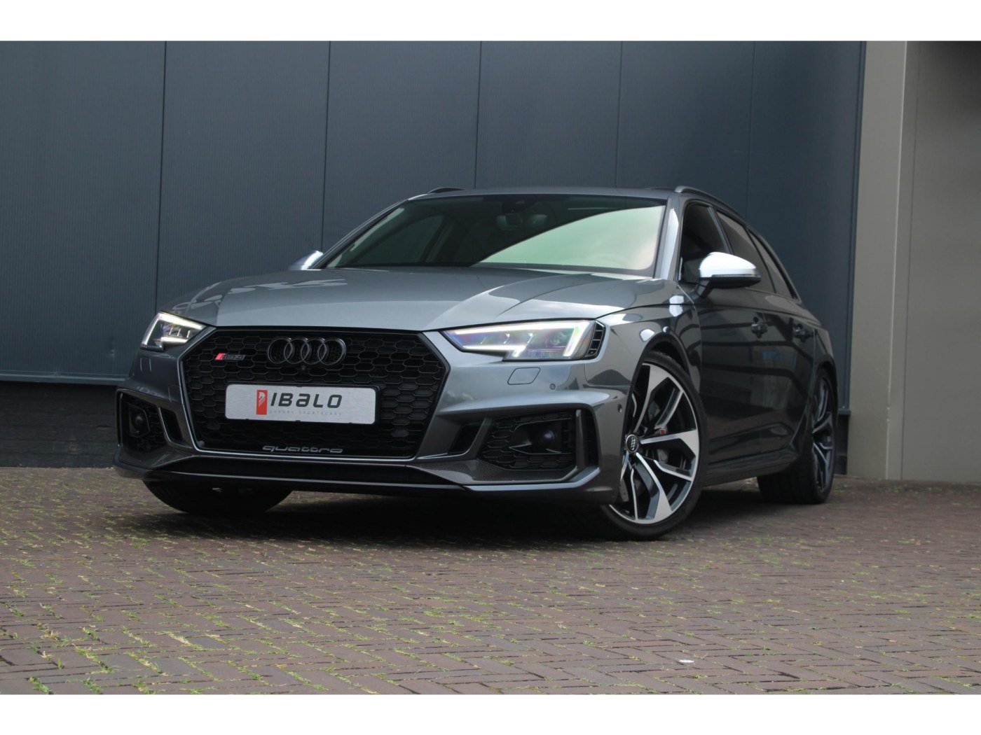 Audi RS4 Avant 2.9 TFSI quattro — foto 11 van 67