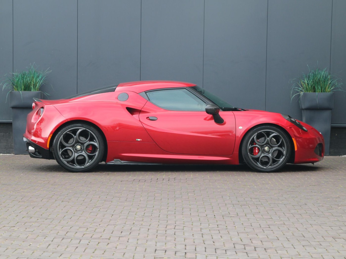 Alfa Romeo 4C TCT Launch Edition — foto 6 van 50