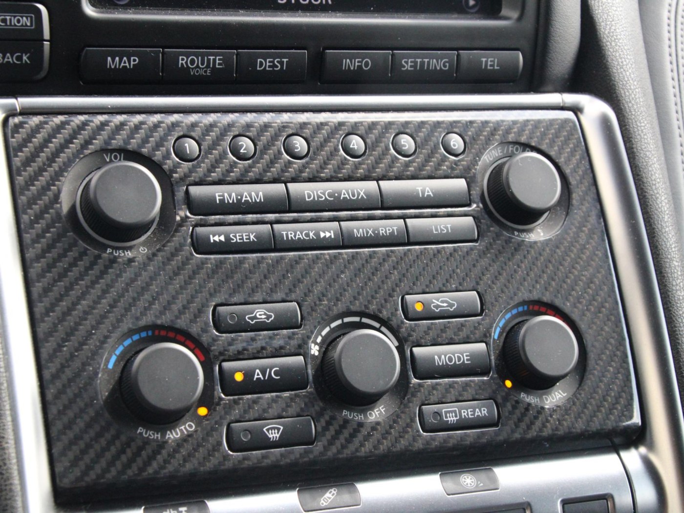 Nissan GT-R 3.8 V6 Premium — foto 34 van 55