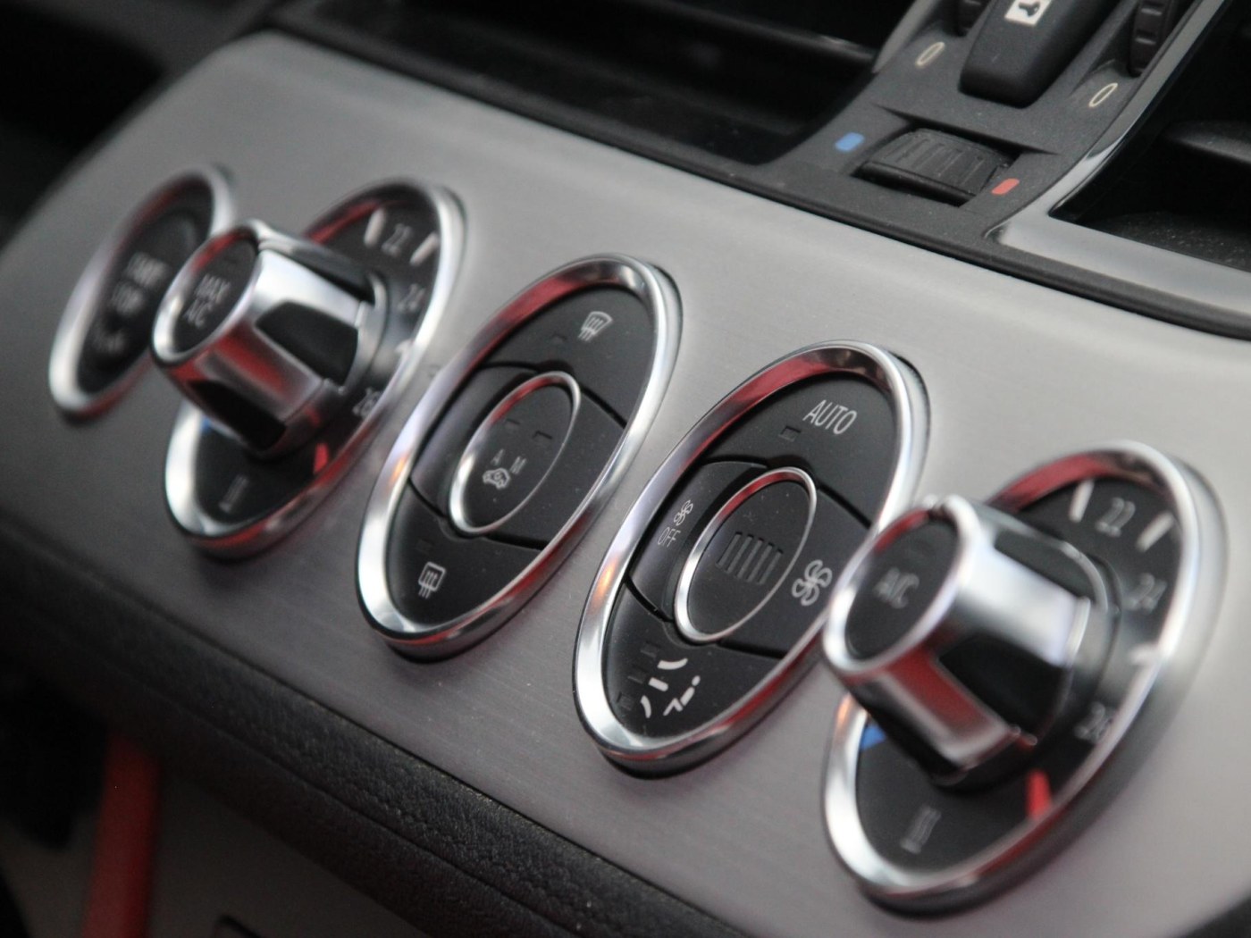 BMW Z4 Roadster sDrive28i High Executive — foto 15 van 34