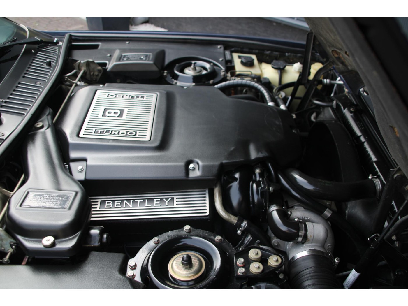 Bentley Azure 6.75 V8 Convertible | 390pk | 750Nm | Youngtimer | Historie | — foto 8 van 44