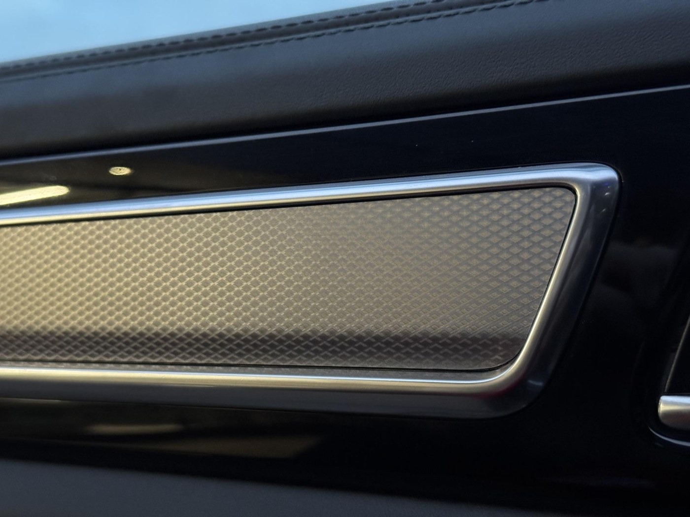 Porsche Cayenne 3.0 | MY2018 | PDCC | Capristo | 22” | pano | achteras | — foto 12 van 46