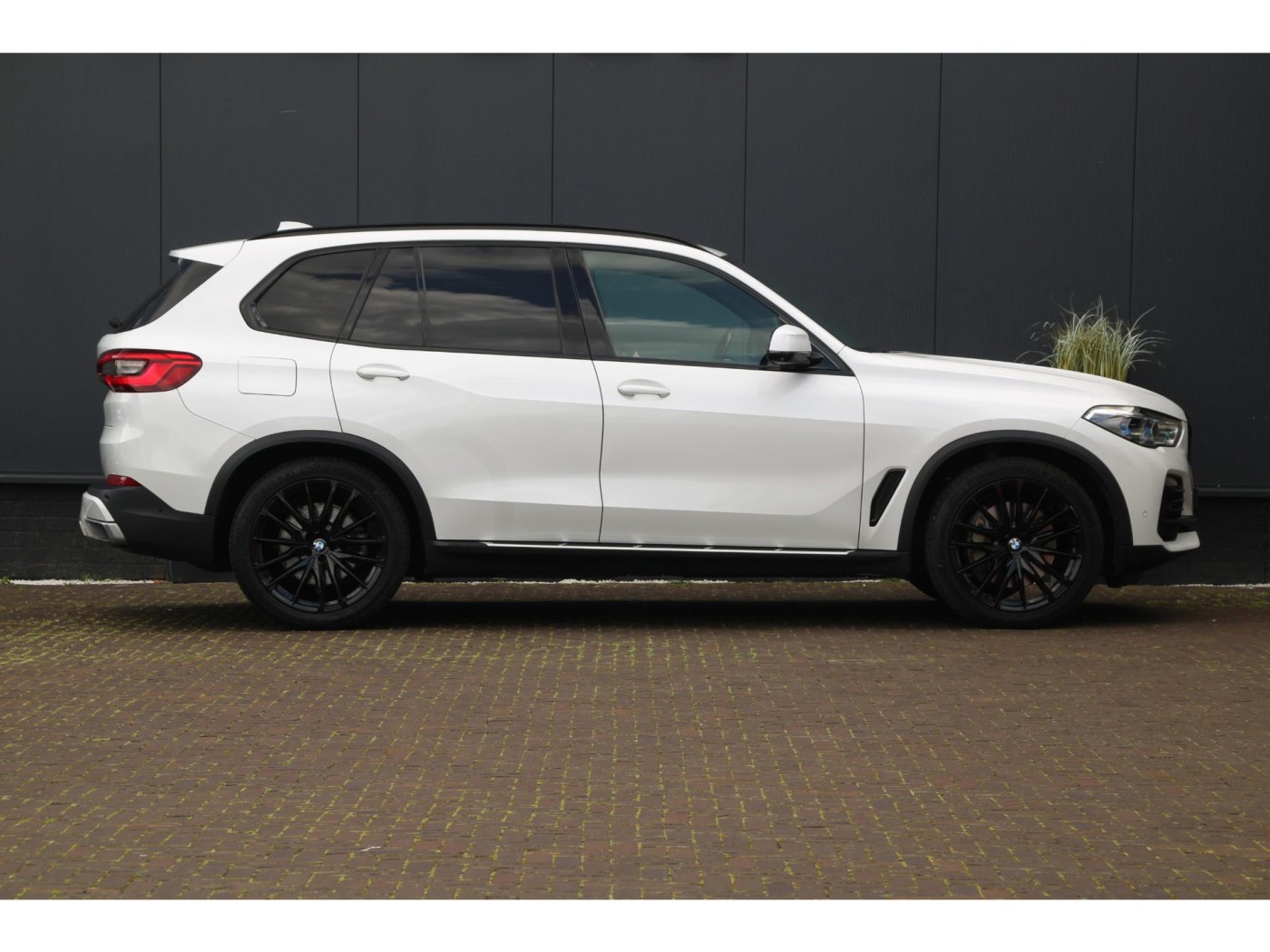 BMW X5 xDrive45e X-Line | Bowers&Wilkins | Individual | — foto 4 van 66