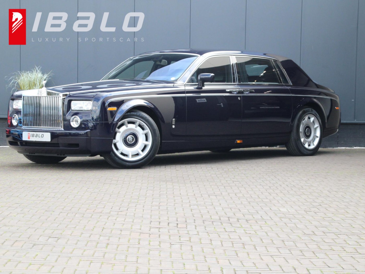 Rolls-Royce Phantom VII 6.75 EWB — foto 1 van 102
