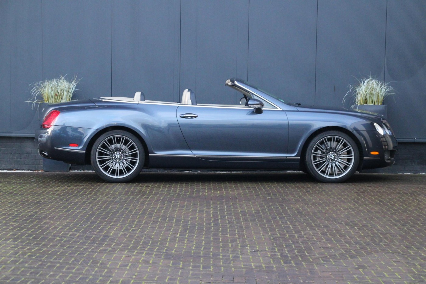 Bentley Continental GTC 6.0 W12 — foto 16 van 47