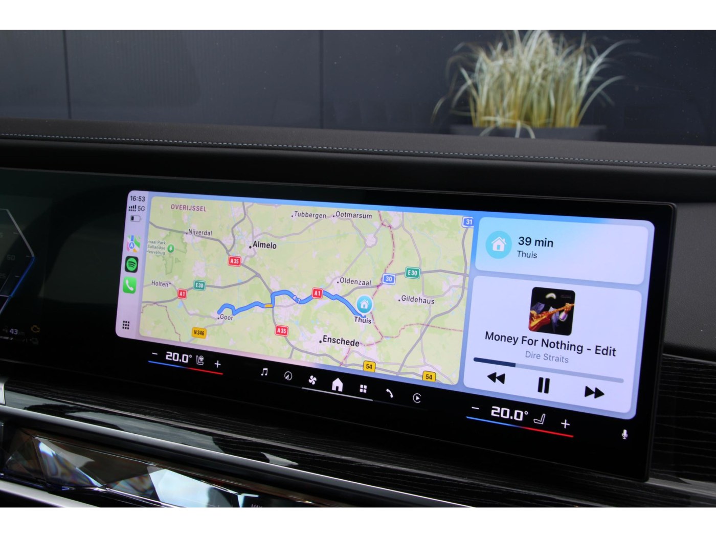 BMW 7-serie M760e xDrive M-Sport Pro — foto 16 van 34