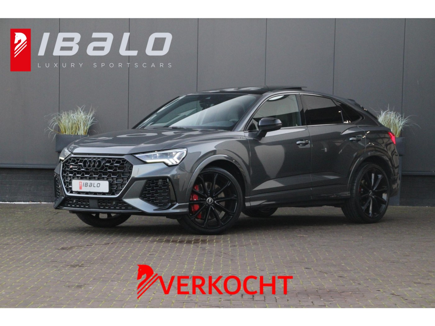 Audi Q3 Sportback TFSI RS | RS Stoelen | B&O | Sportuitlaat — foto 1 van 25