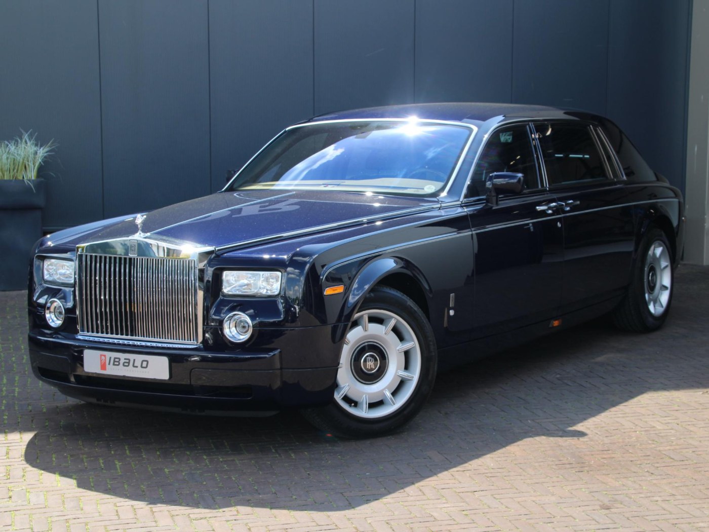 Rolls-Royce Phantom VII 6.75 EWB — foto 13 van 102