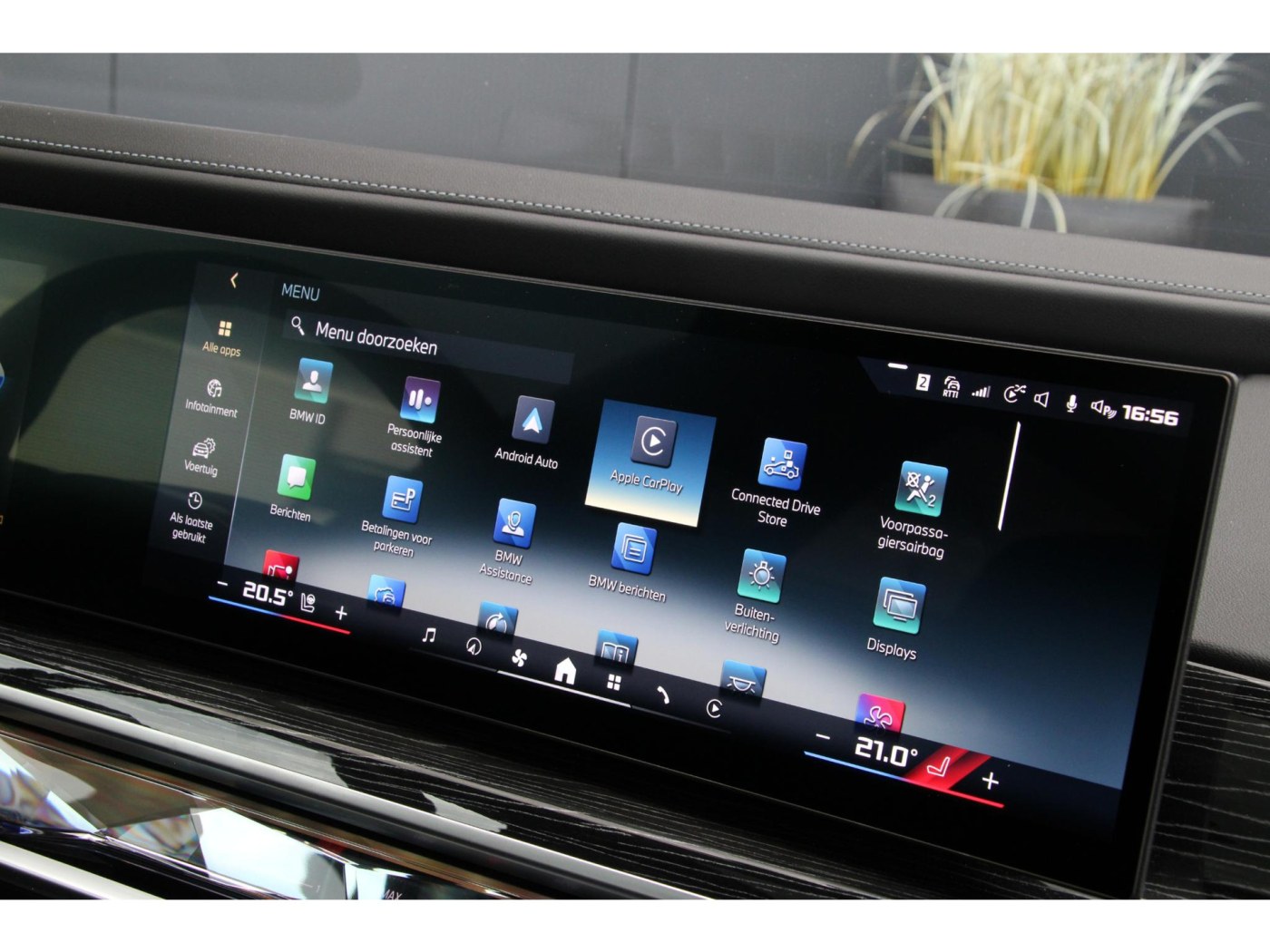 BMW 7-serie M760e xDrive M-Sport Pro — foto 14 van 34