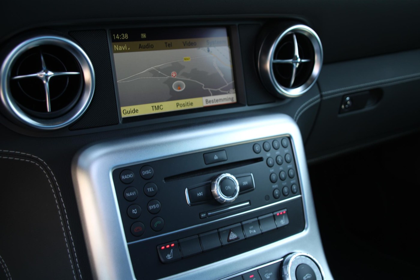 Mercedes-Benz SLS AMG Coupé — foto 33 van 47