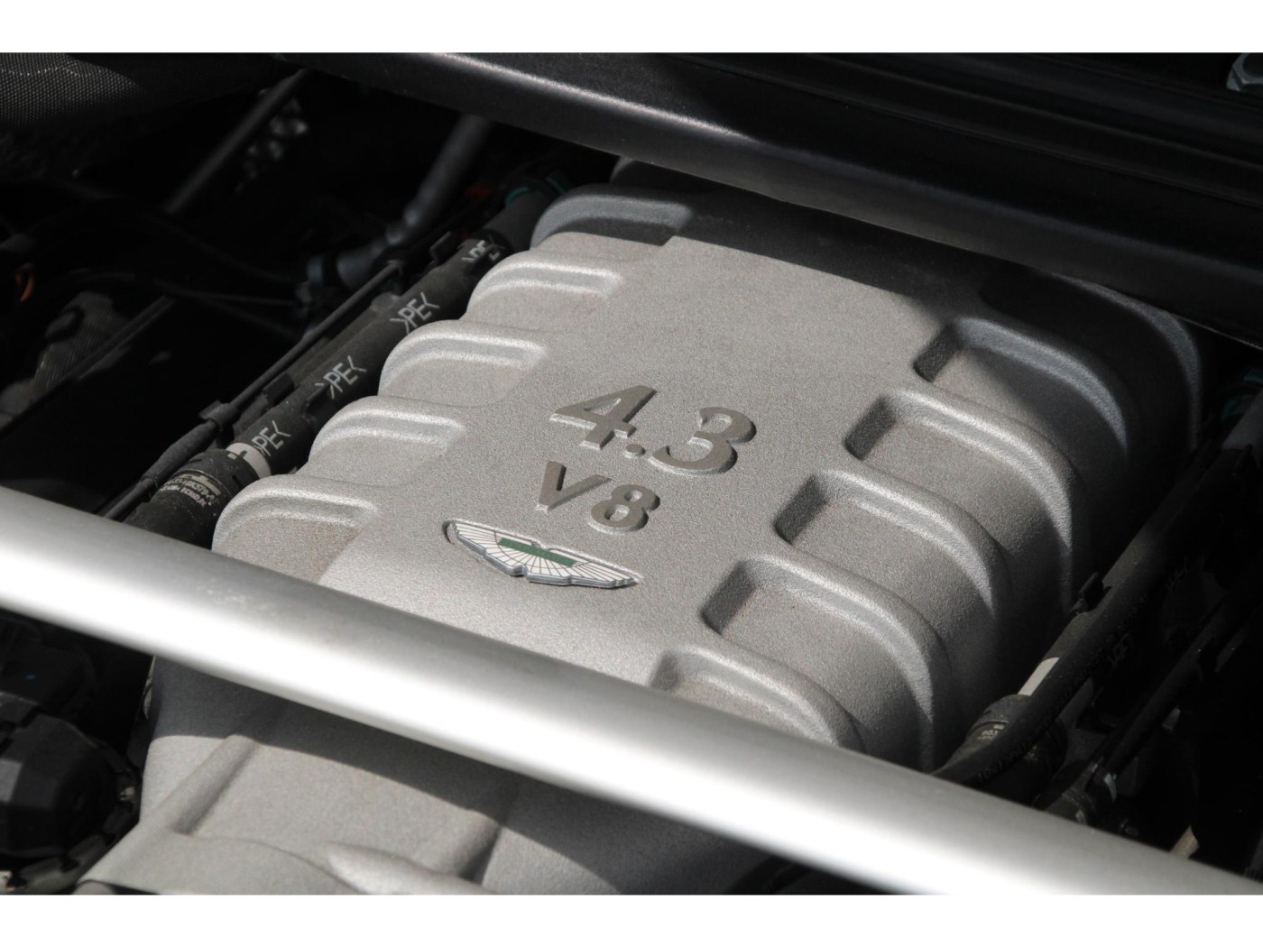 Aston Martin V8 Vantage | Handbak 6 | Youngtimer | BTW-auto | — foto 13 van 45