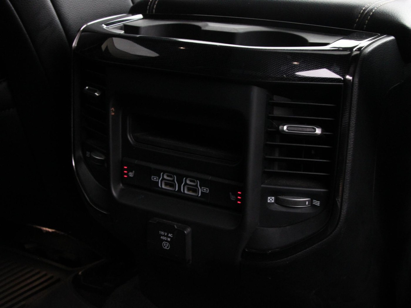 Dodge Ram 1500 5.7 V8 4x4 Crew Cab Laramie G/T — foto 42 van 56