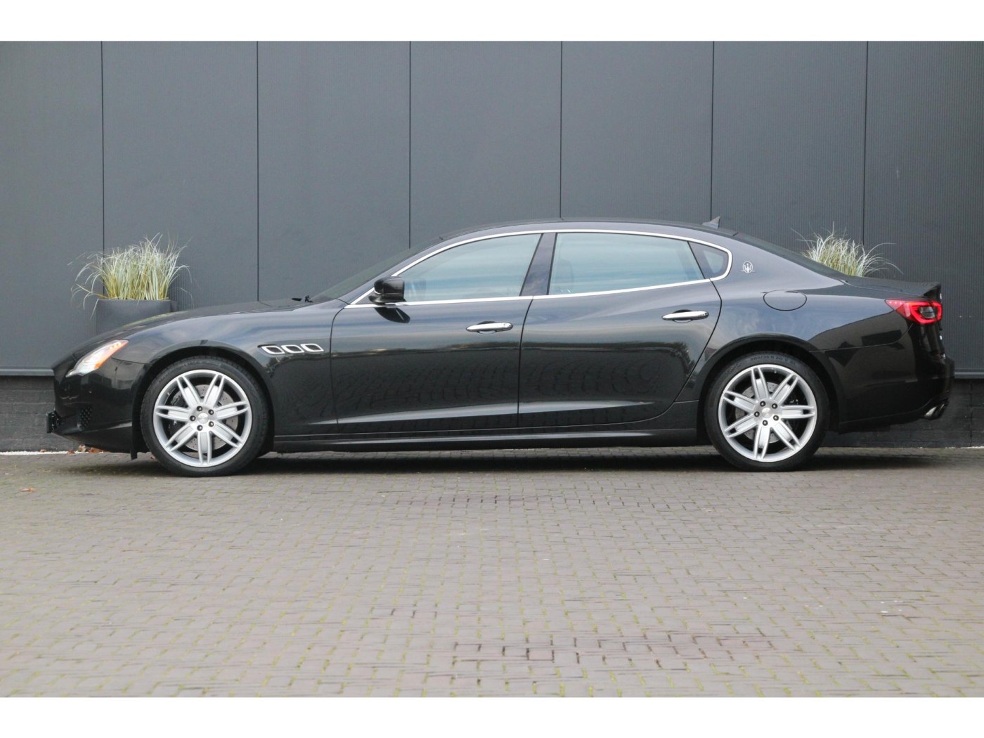 Maserati Quattroporte 3.8 V8 GTS — foto 34 van 48