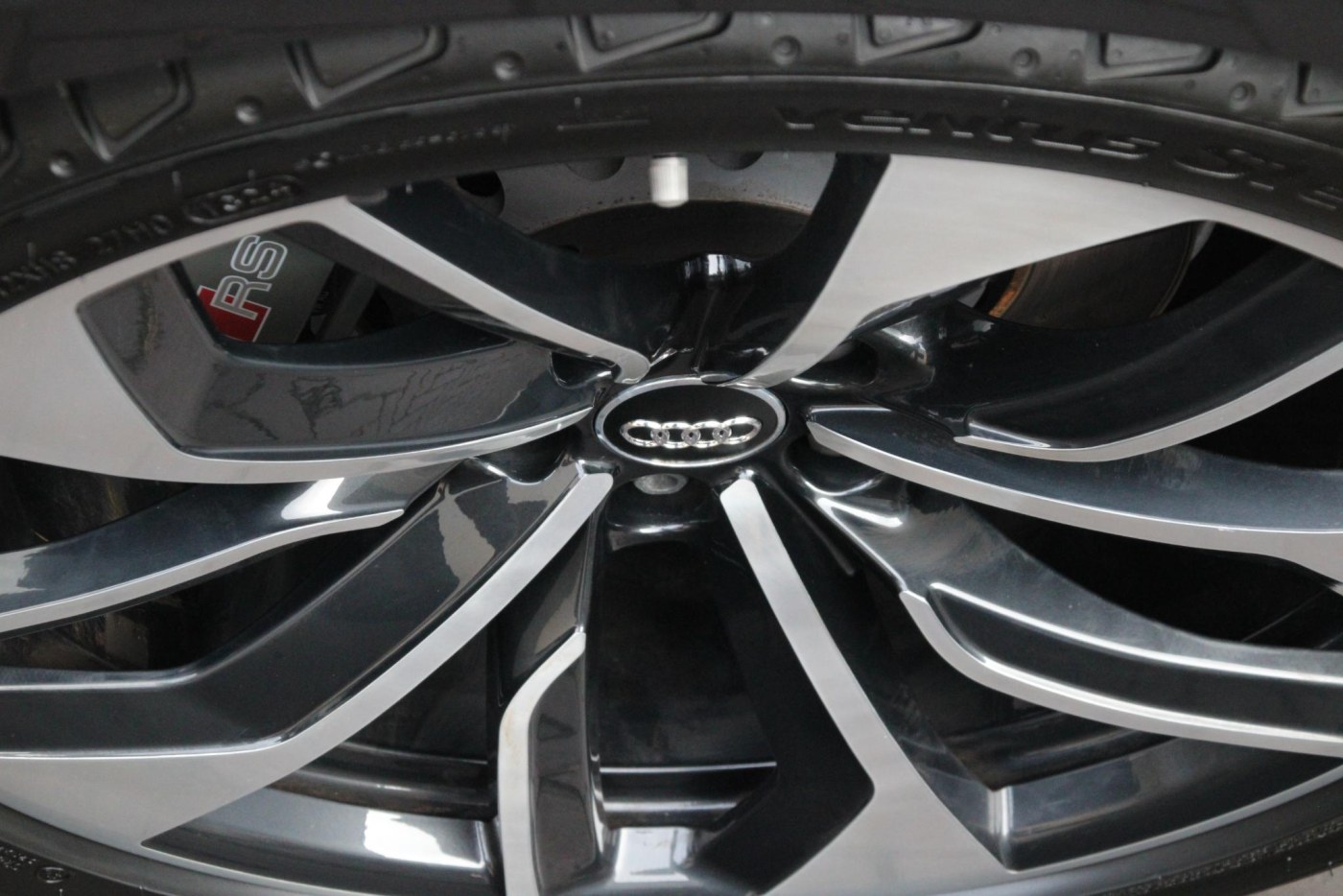 Audi RS4 Avant 2.9 TFSI quattro — foto 50 van 67