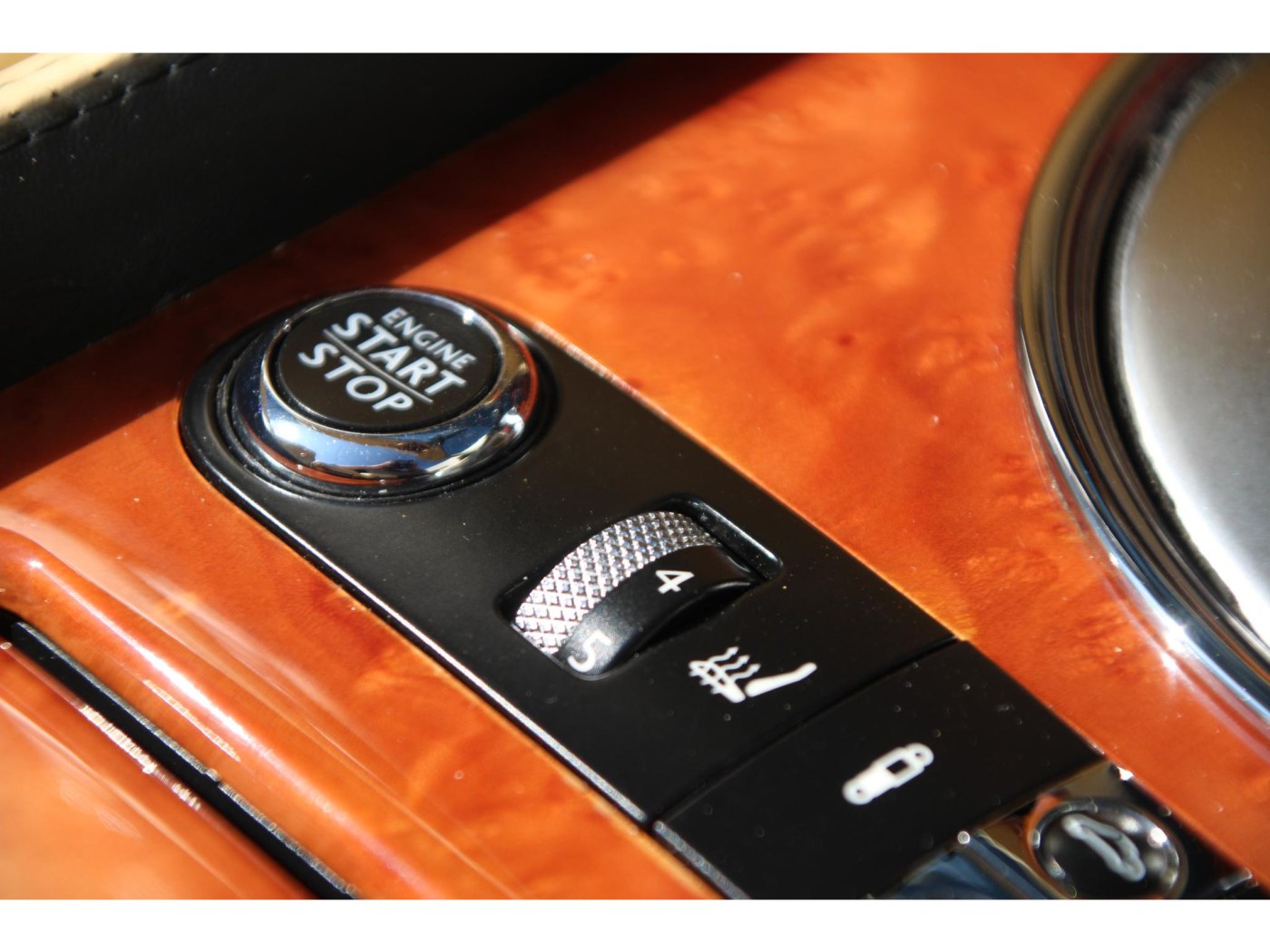 Bentley Continental GTC W12 560pk | Youngtimer | BTW | Nieuwe kap | Carplay — foto 24 van 57