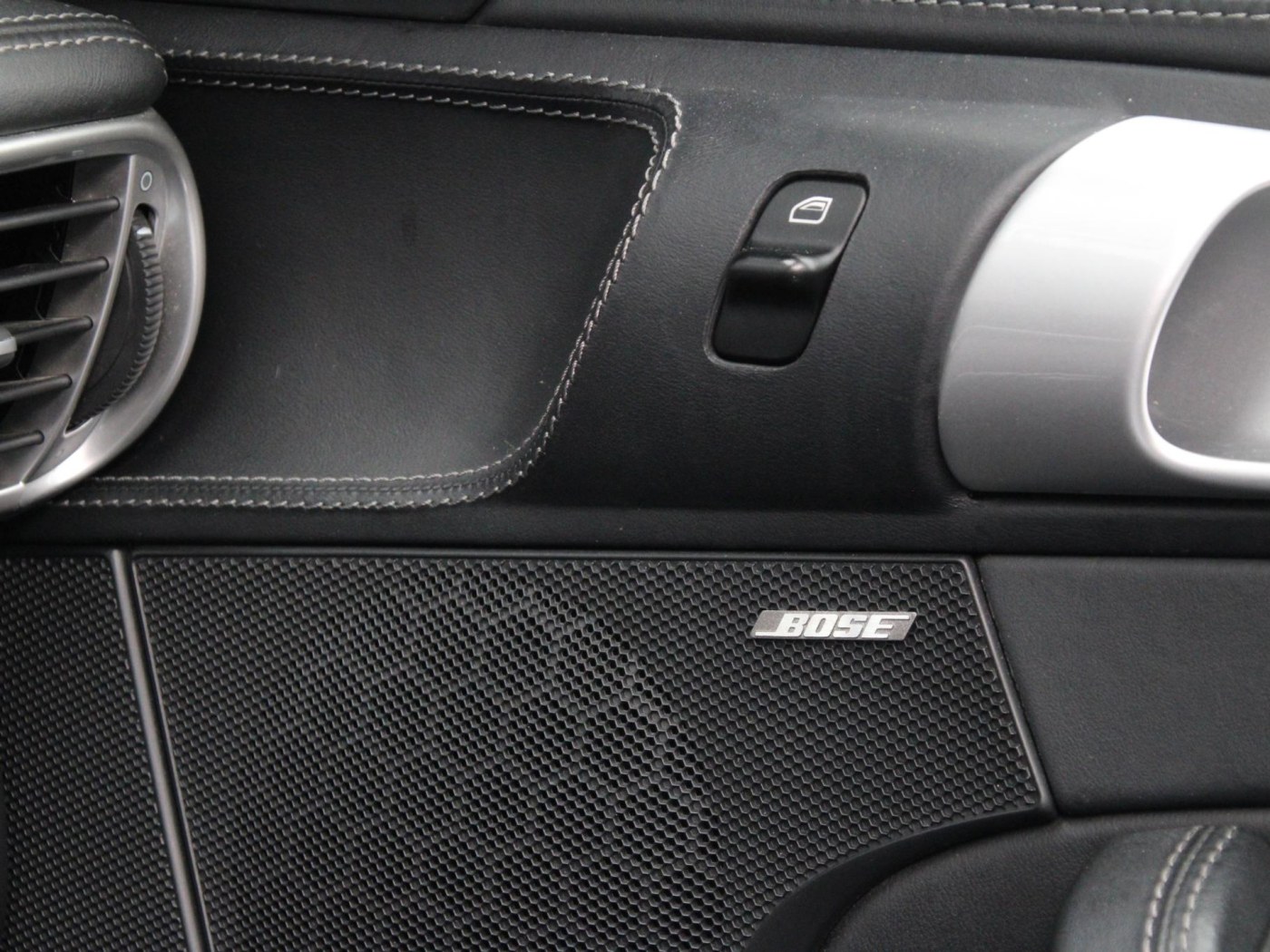 Porsche 911 3.8 Carrera 4S (997) | BOSE | Schuifdak | Vol-Leder | — foto 34 van 47