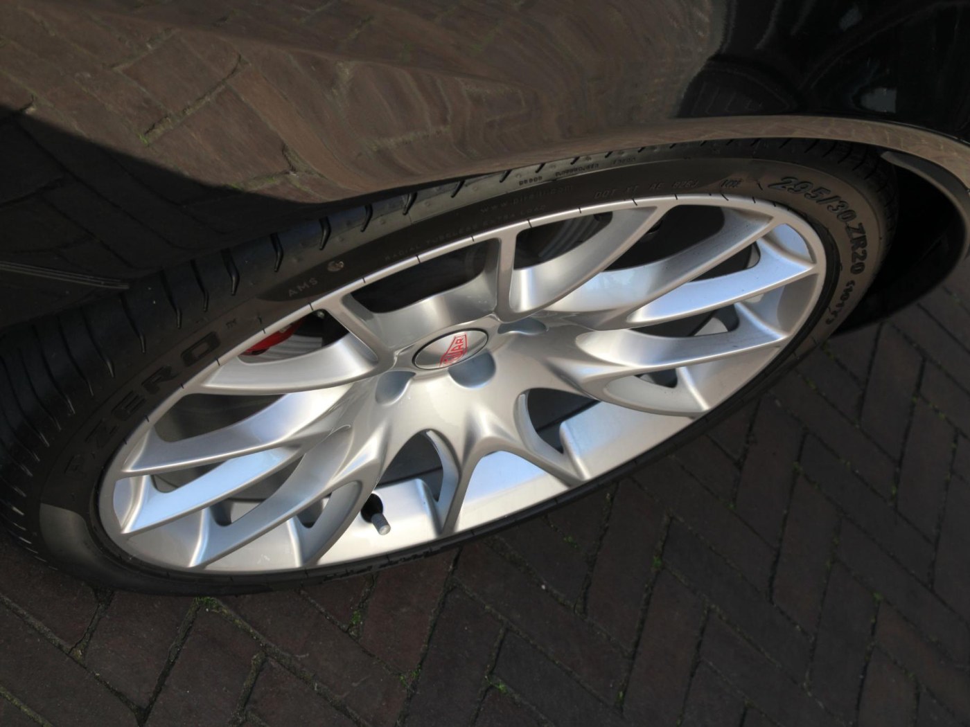 Jaguar XKR-S 4.2 V8 Coupé — foto 7 van 71