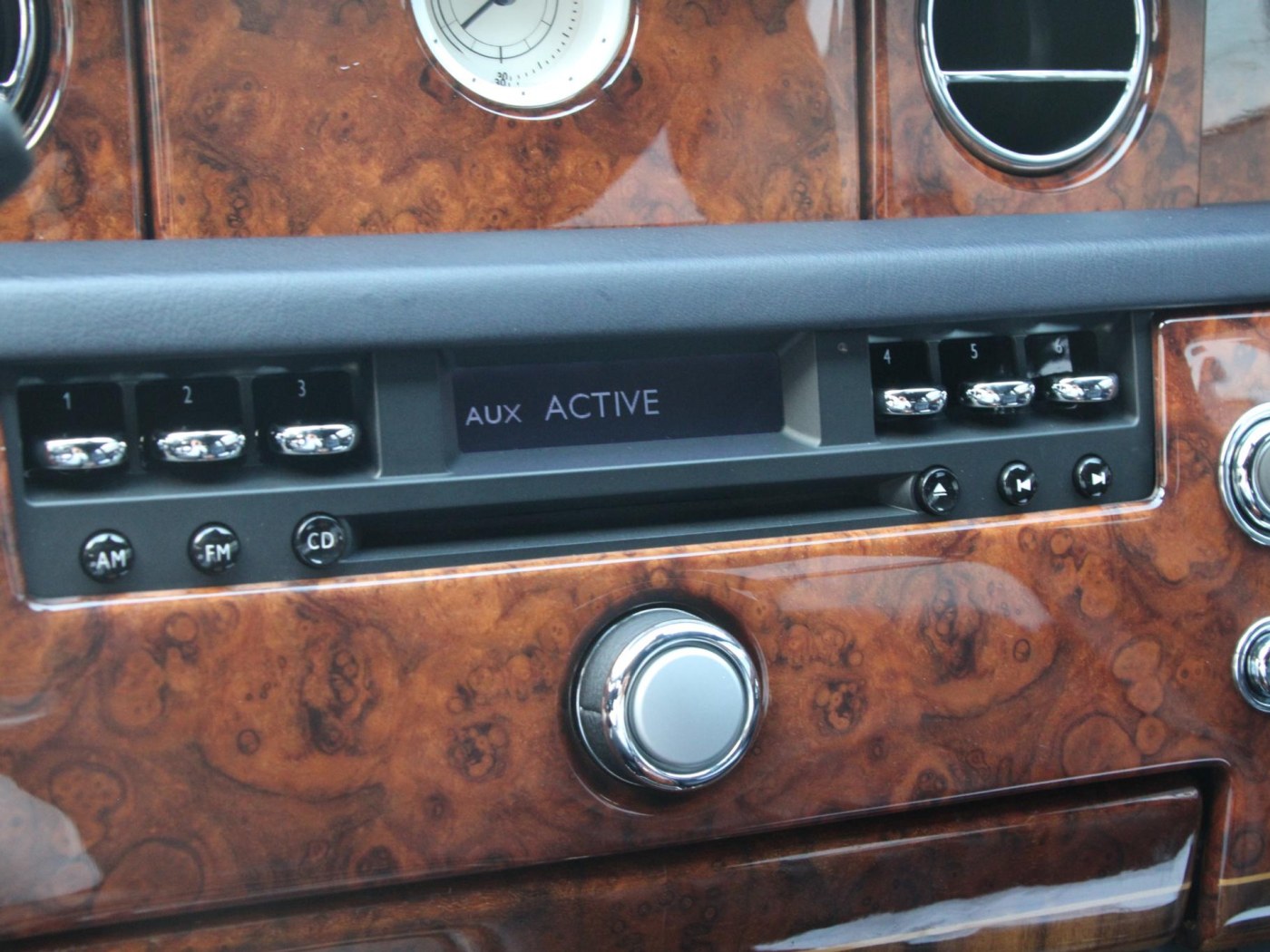 Rolls-Royce Phantom VII 6.75 EWB — foto 39 van 102