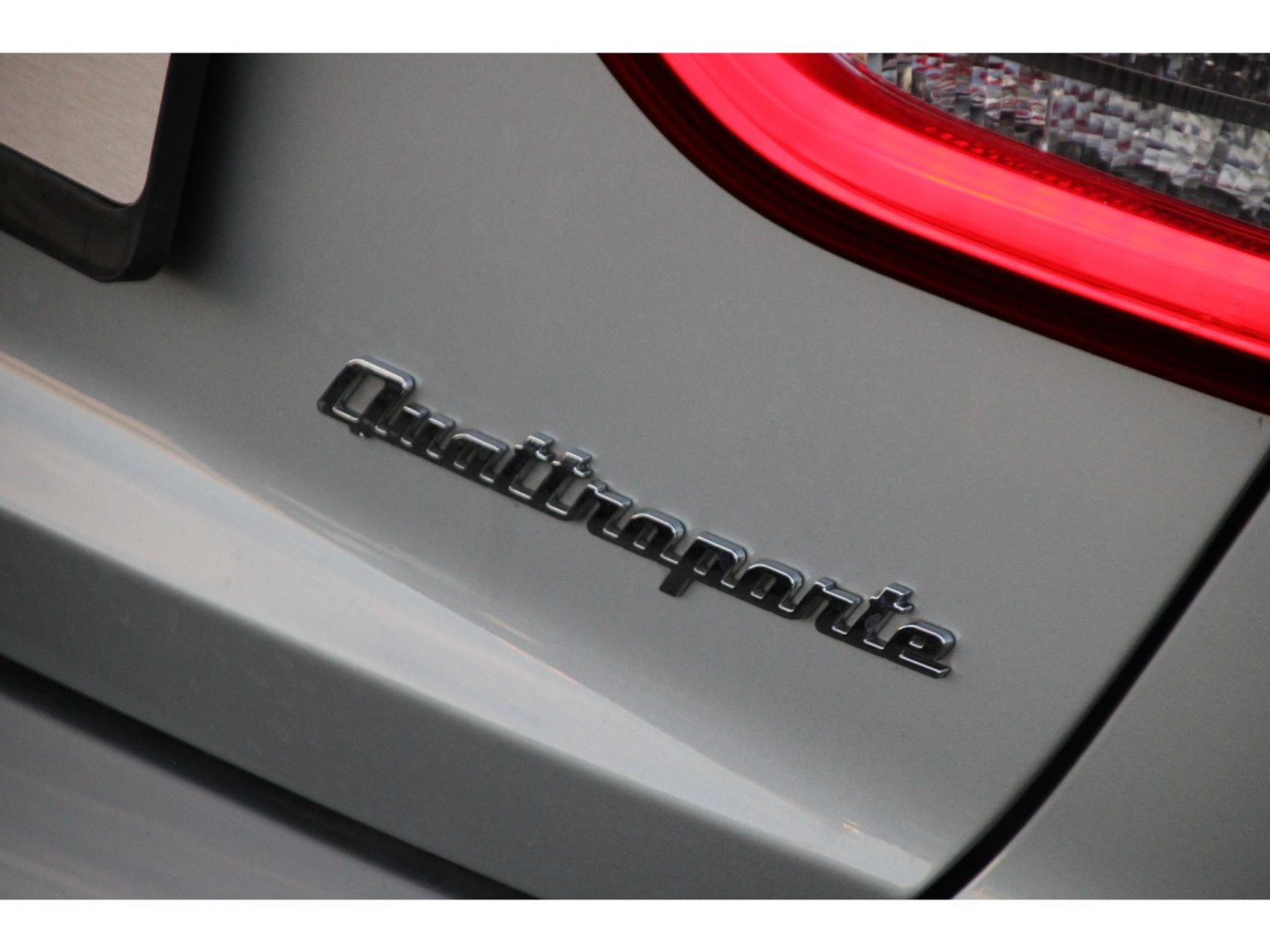 Maserati Quattroporte 3.8 V8 GTS | 530pk |  BTW | Schuifdak | B&W Audio | — foto 35 van 42