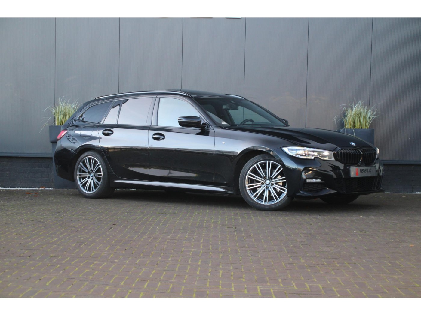 BMW 3-serie Touring 320i M-Sport | Panoramadak | HIFI | BTW-auto | — foto 39 van 39